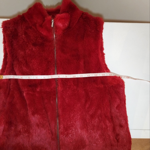 Bisou Bisou Authentic Red Spanish Rabbit Fur Vest - Picture 11 of 11